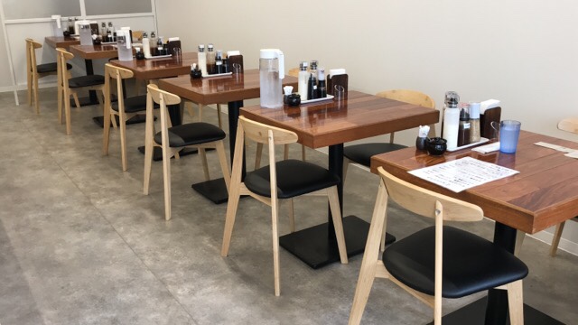 テーブル席 2人×6卓
